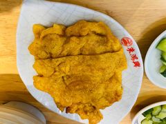 蛋汁大排面-朱鸿兴面馆(镇湖店)