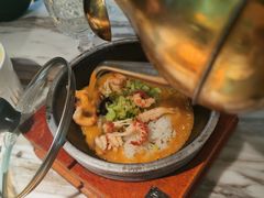 招牌小龙虾红汤泡饭-蜜桃花开·中西融合菜E&W(南长街店)