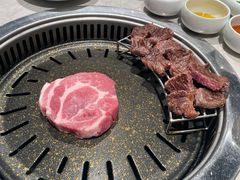 烤猪颈肉-黄金牧场(明洞总店)