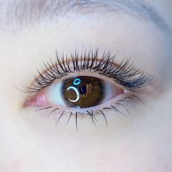 -花岐款式专研健康美甲沙龙