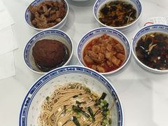 -鲁达面馆本帮风味(共康东路店)