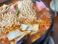 -亲昵春川鸡排(韩国美食街店)