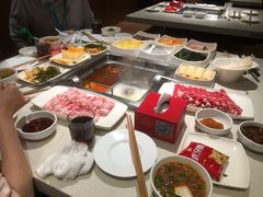 -海底捞火锅鲜切牛肉主题店(长寿路店)