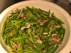 蒜薹肉丝-星伦多自助料理·涮烤一体(虹悦城店)