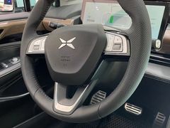 -小鹏汽车(北京龙湖长楹天街销售中心)