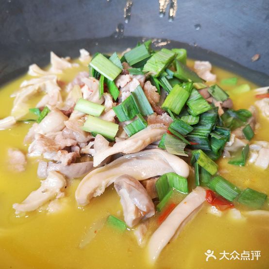 爱饭湘菜馆(红安店)