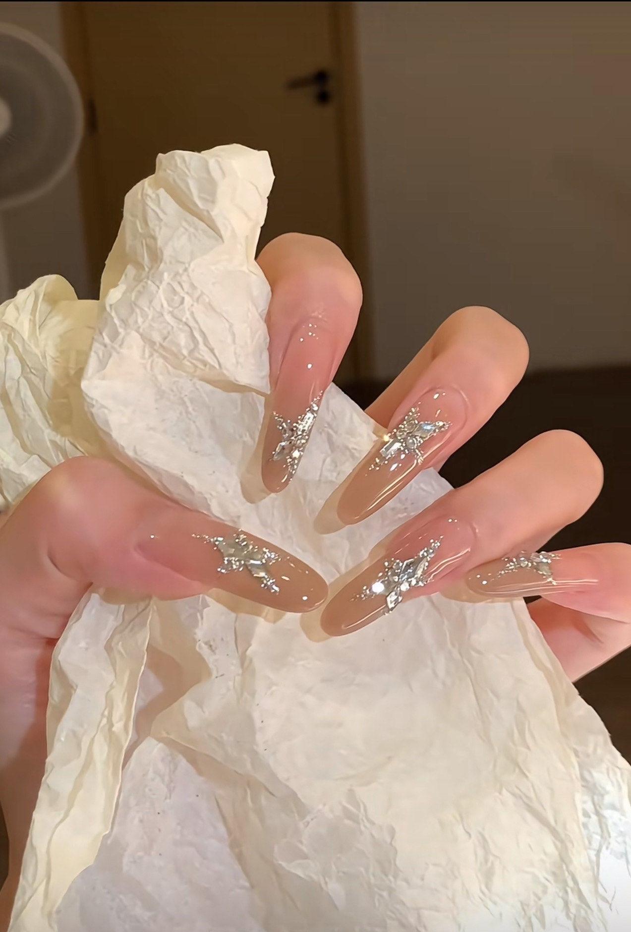 秋冬气质美甲 #爆闪美甲 #温柔显白气