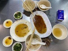 -华香鹅快餐店