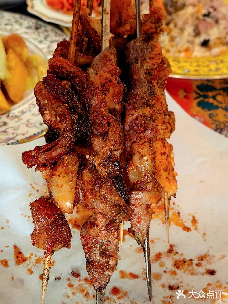 大盘鸡 来到他家大盘鸡都是首选美味了，一大盘上来