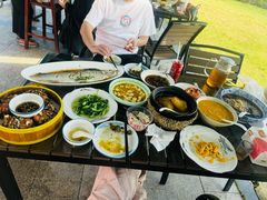 -七的湖·晚芳亭·阳澄湖农家菜·大闸蟹(莲花岛店)