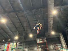 -极限PLAY运动娱乐新世界·团建派对潮玩休闲馆·室内蹦极高空游乐园
