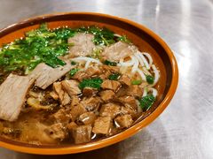 -花溪牛肉粉(八鸽岩店)