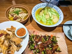 -头上红煨盐鸡·非遗院子餐厅