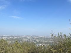 -鬼笑石后山停车场