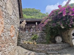 -高荡千年布依古寨旅游景区