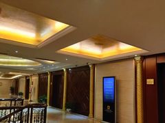 -山明水秀大饭店