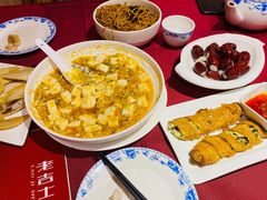 蟹粉豆腐-老吉士酒家(天平路店)