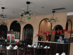 大堂-山里人湘菜·山茶油炒土鸡(嘉邻中心店)