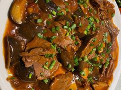 黄焖牛肉-大胡同天津菜·海肠捞饭·津门皮皮虾锅贴一绝(西姜井店)