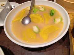 蛋饺丝瓜汤-汤城小厨•粤菜•靓汤(苏州街店)