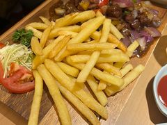 -Lia Cafe Bar Restaurant松山咖啡屋