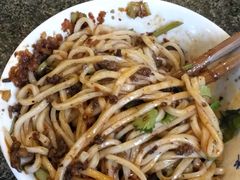椒香牛肉杂酱面-春阳水饺(香槟广场店)