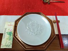 餐具摆设-荷风细雨·中国茶宴(碧云店)