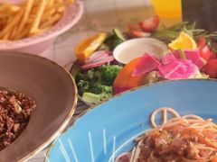 -Rabbit Cafe私房西餐甜点咖啡(栖霞路店)