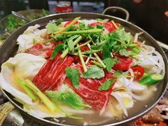 牛肉章鱼火锅-统营阿姨(虹泉路店)