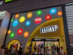 -m豆巧克力世界(上海世茂广场店)
