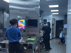 -麦当劳(百联西郊购物中心店)