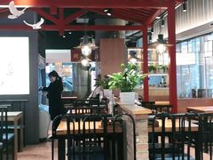 大堂-怪噜范·老贵阳街头名小吃(数博万达店)