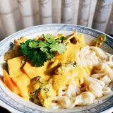 鸡腿奶味咖喱拌面