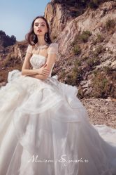 -Renee芮亦婚纱(原丽莎)