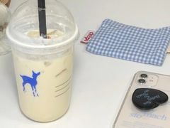 满庭芳茉莉轻乳茶-瑞幸咖啡(SM广场店)
