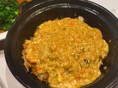 蟹黄煲仔饭-屋里厢上海菜馆