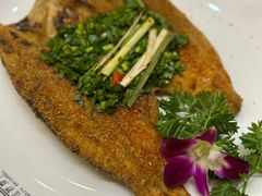 -香巴拉云南餐厅(华莱坞店)