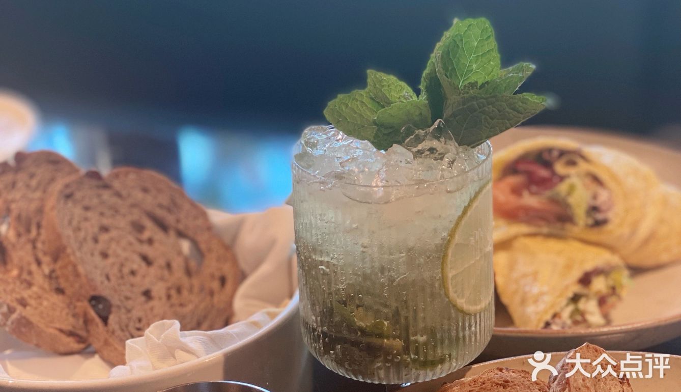 青芝坞里的艺术西餐厅 | AGE HOUSE