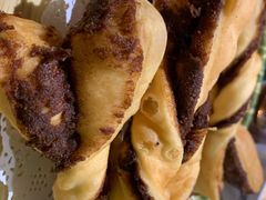 -东口码头·烧鸽子·鱼头泡饼·地方菜(金鹰悦城店)