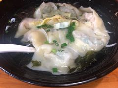 -何太太馄饨面铺(大浒东苑店)