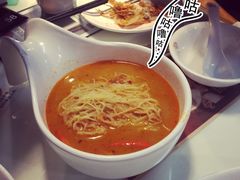 -新大咀港式茶餐厅(宝山万达店)