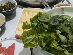 -乡土黄·鲜牛肉火锅·小龙虾(兴业街店)