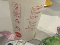 -麦当劳(上海虹桥站30B检票口楼上)