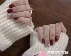 -吉吉靓甲美睫