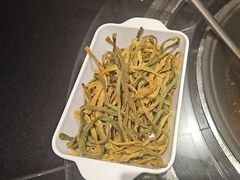 -挂旗柴锅鸡(蚌山区嘉年华店)