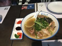 -美奈小馆·越南料理(中航城君尚购物中心店)