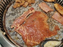 -金滏山烤肉·海鲜·火锅自助餐厅(襄阳万达店)