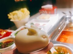 -海底捞火锅鲜切牛肉主题店(长寿路店)
