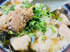 招牌野馄炖-老谢野馄饨(延安路店)
