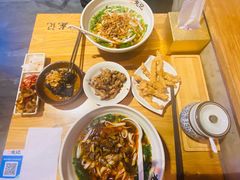 -湘人龙记老长沙米粉(华普国际大厦店)
